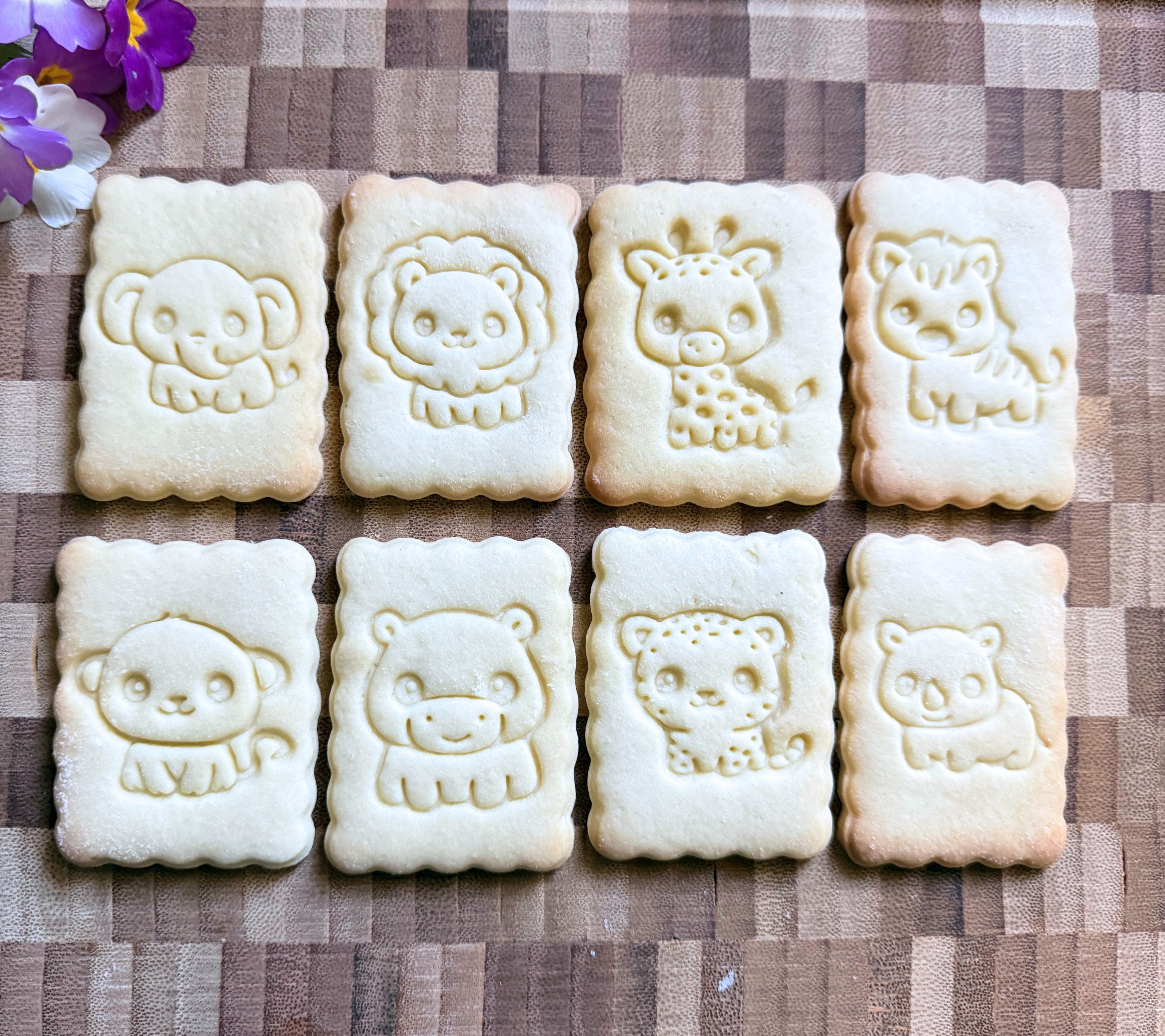 Emporte-pièces thème Animaux de la savane avec prénom